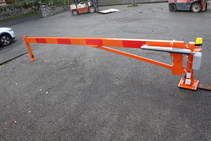 Barrière tournante motorisée Bidart Ral 2009 Orange trafic